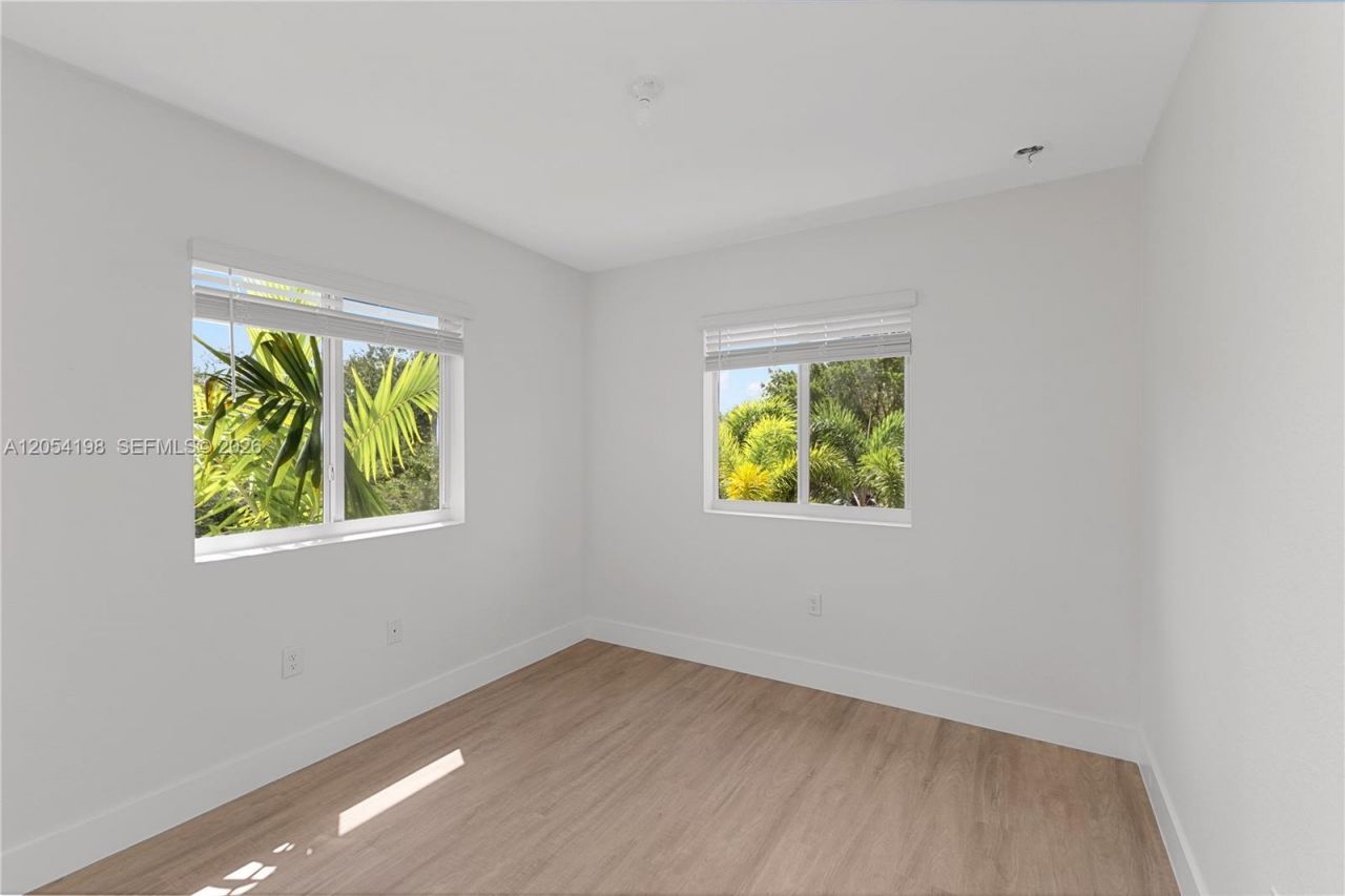 20817 NW 9th Path, Miami Gardens, FL 33169 Photo