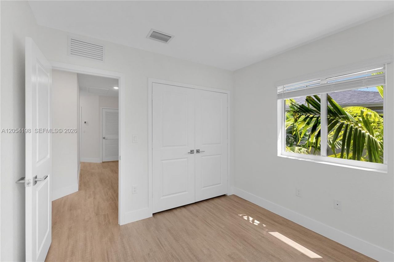 20817 NW 9th Path, Miami Gardens, FL 33169 Photo
