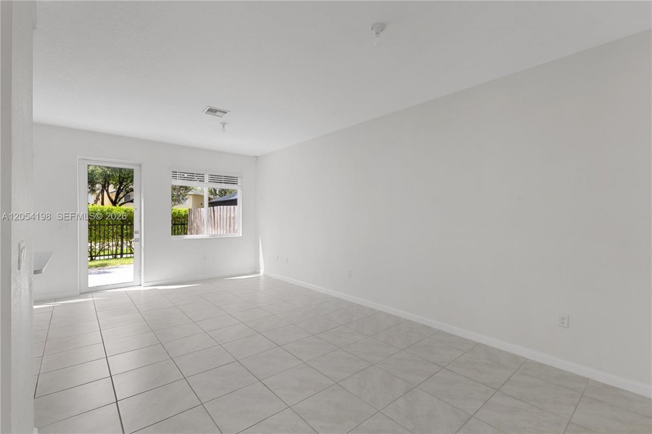 20817 NW 9th Path, Miami Gardens, FL 33169 Photo