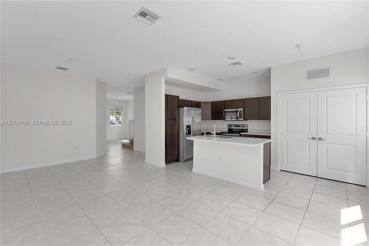 20817 NW 9th Path, Miami Gardens, FL 33169 Photo