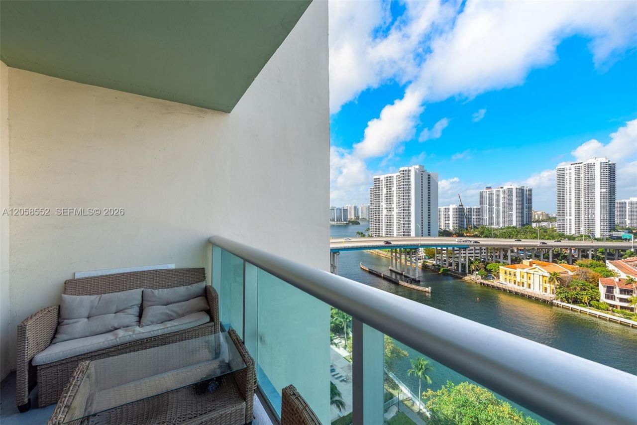 19390 Collins Ave, Unit 1519, Sunny Isles Beach, FL 33160 Photo