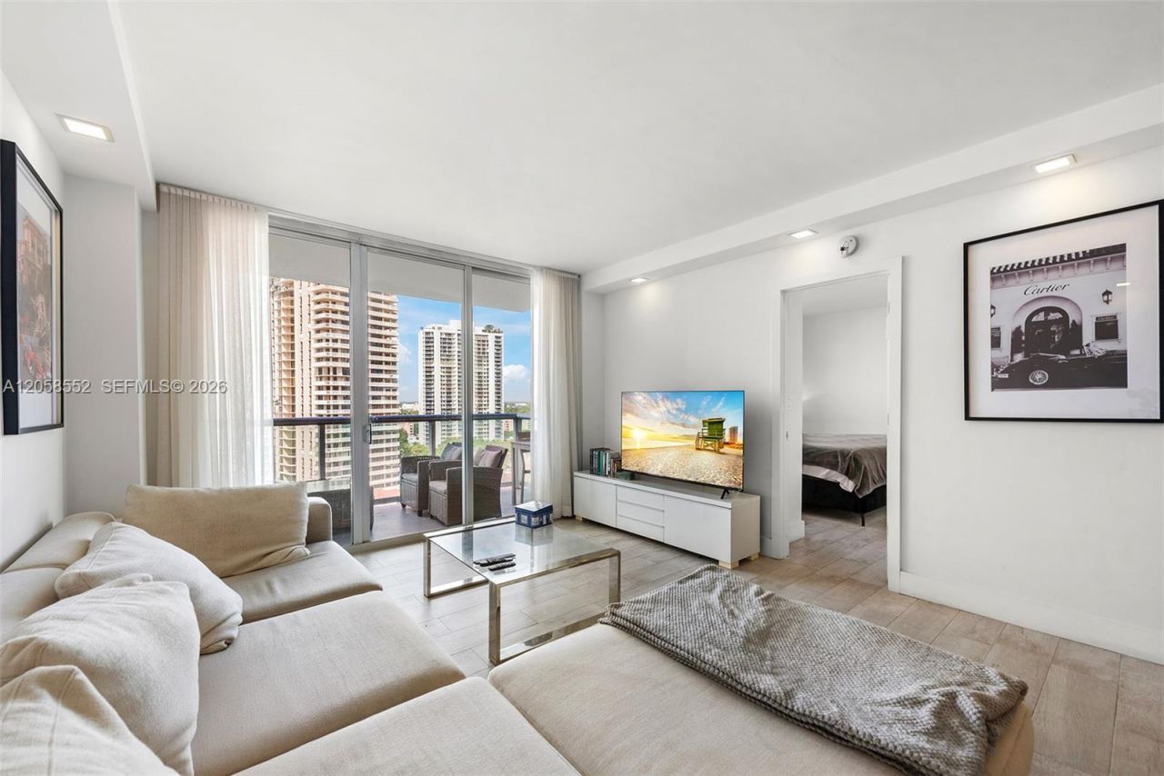 19390 Collins Ave, Unit 1519, Sunny Isles Beach, FL 33160 Photo