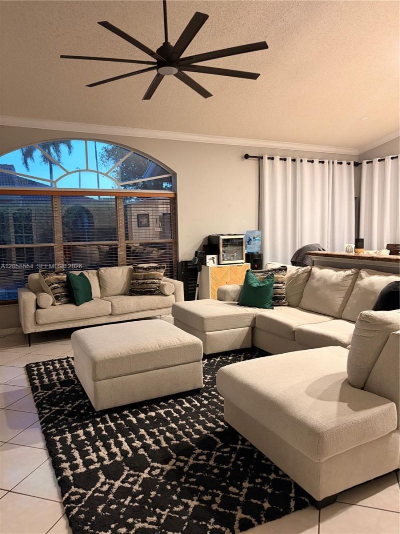 19450 NW 7th St, Pembroke Pines, FL 33029 Photo