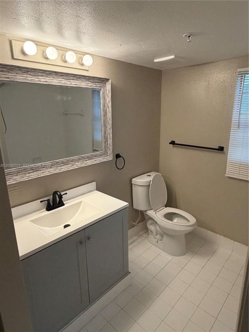 11155 SW 5th Pl , Unit 202, Pembroke Pines, FL 33025 Photo