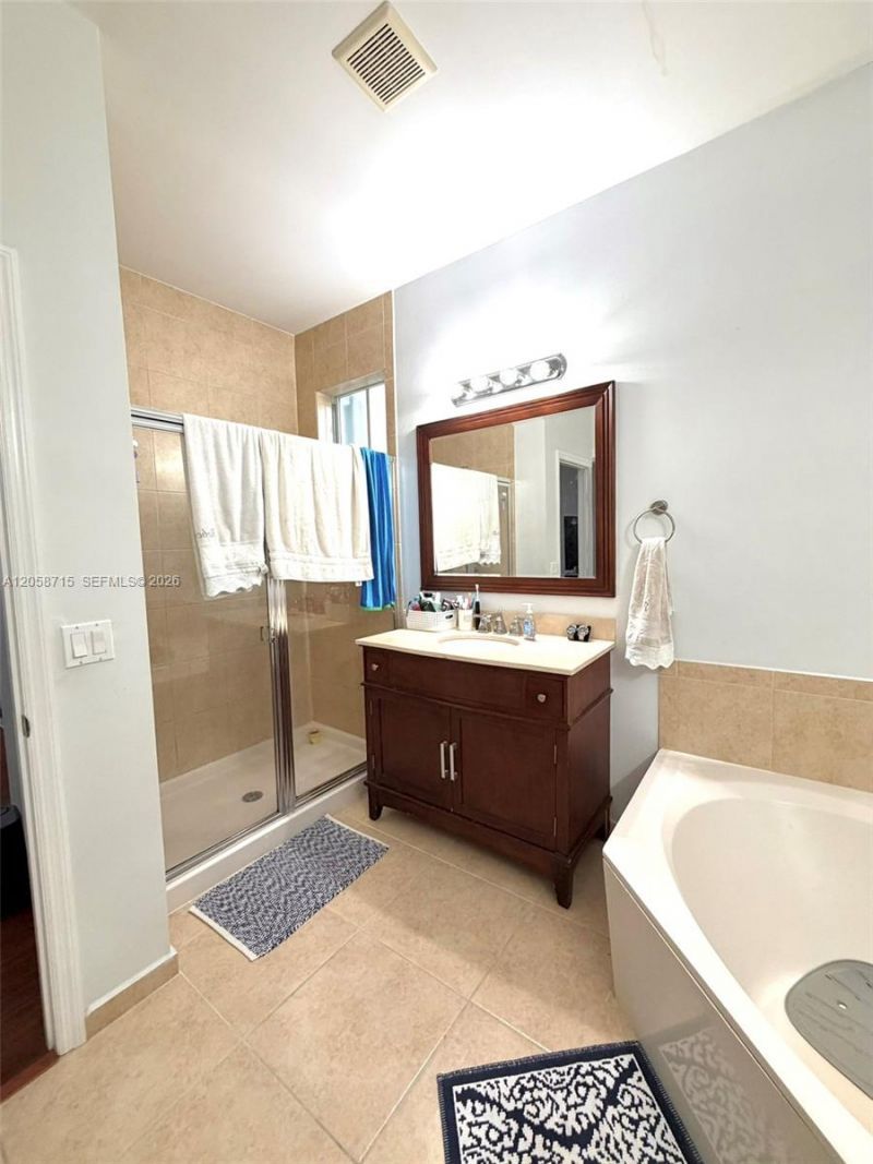 10780 NW 74th Ln, Unit 10780, Doral, FL 33178 Photo