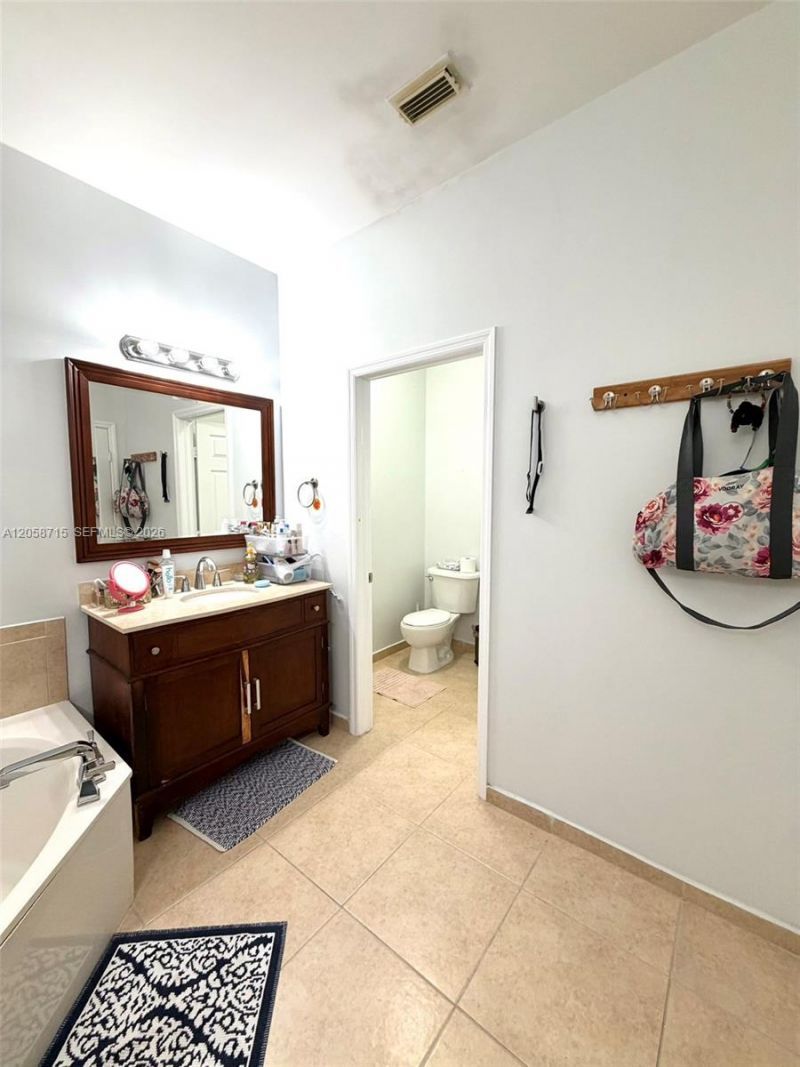 10780 NW 74th Ln, Unit 10780, Doral, FL 33178 Photo