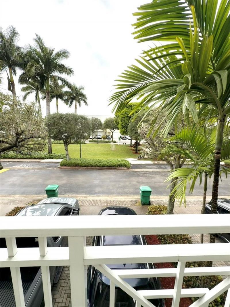 10780 NW 74th Ln, Unit 10780, Doral, FL 33178 Photo