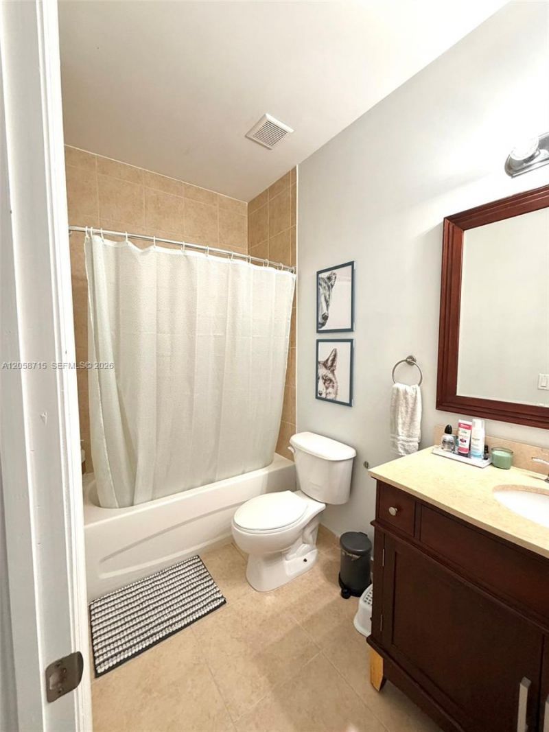 10780 NW 74th Ln, Unit 10780, Doral, FL 33178 Photo