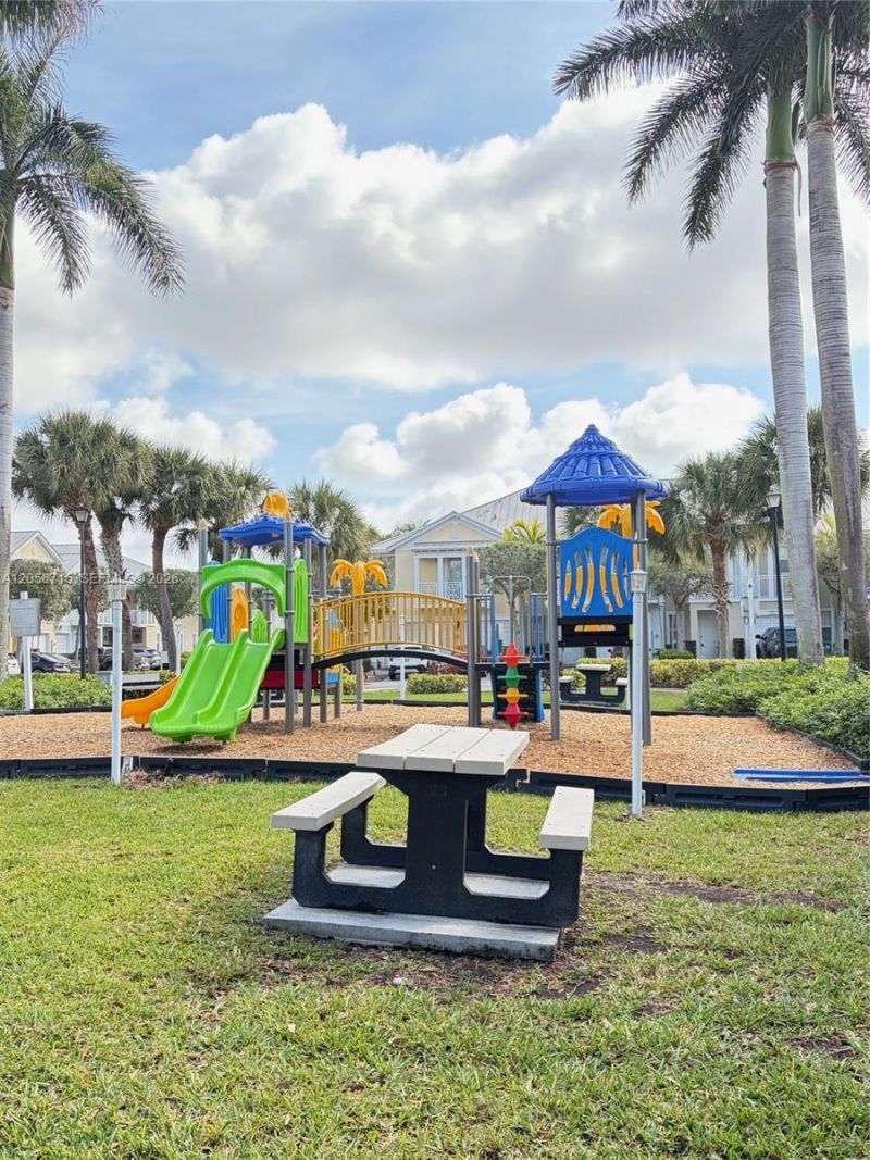 10780 NW 74th Ln, Unit 10780, Doral, FL 33178 Photo