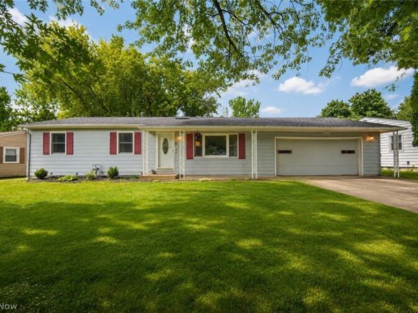 40 Lasalle Street, Medina, OH 44256