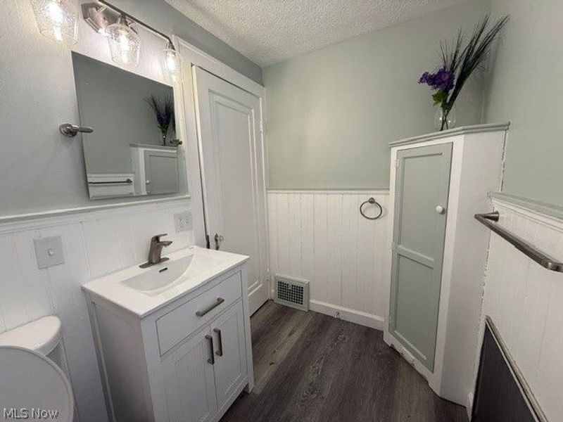 17901 Delavan Avenue, Cleveland, OH 44119 Photo 17
