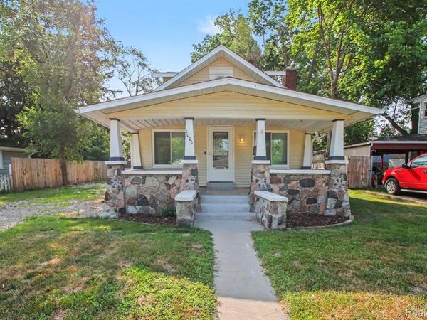 1006 Granger Street , Fenton, MI 48430