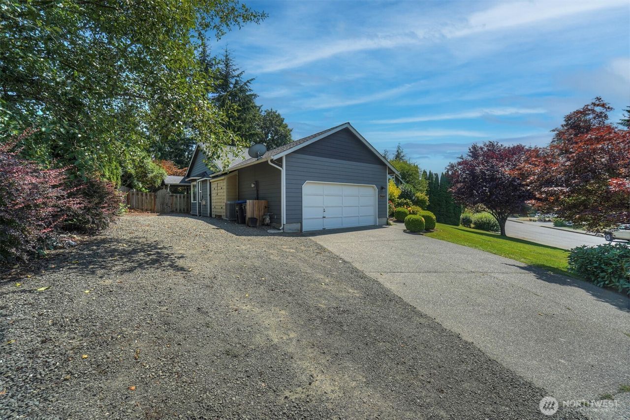 19460 23rd Avenue Ne, Poulsbo, WA 98370