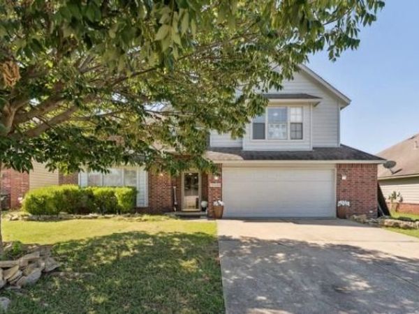 20208 E 37th Street S, Broken Arrow, OK 74014
