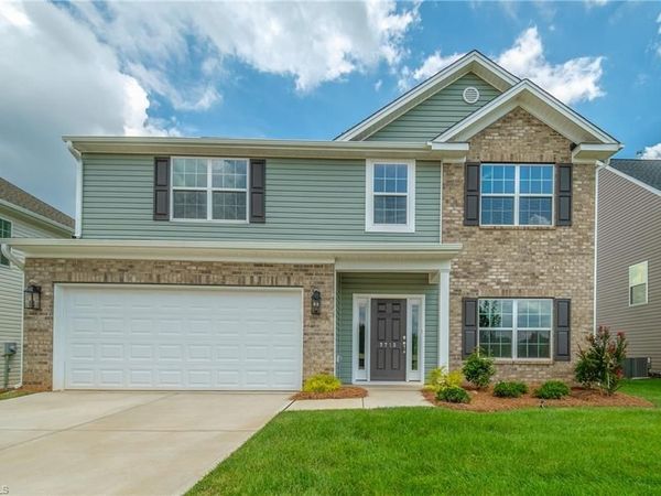 3713 Contimental Square, Kernersville, NC 27284