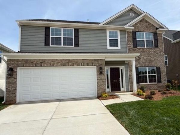 3713 Contimental Square , Kernersville, NC 27284