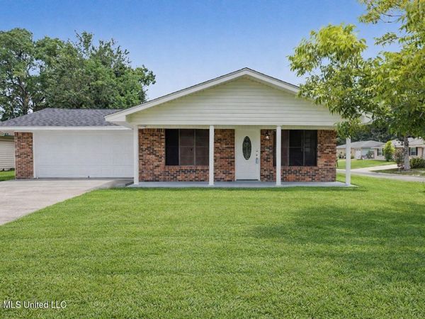1 Oxford Drive, Gulfport, MS 39503