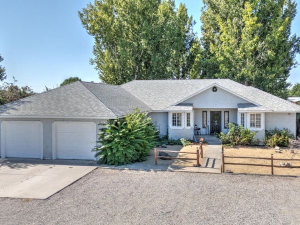 887 Ronald Way, Fallon, NV 89406