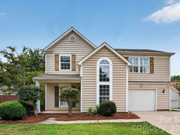 8220 Upsall Court , Charlotte, NC 28215