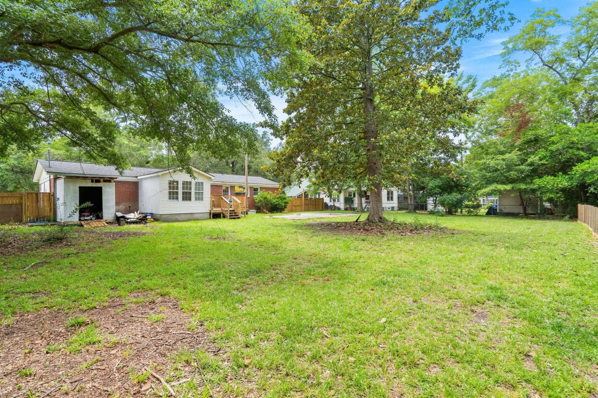 1004 Whittemore St. Photo 32