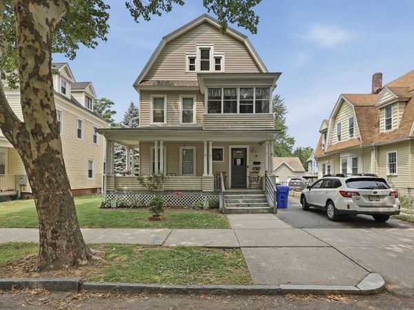 32 Kenwood Park, Springfield, MA 01108