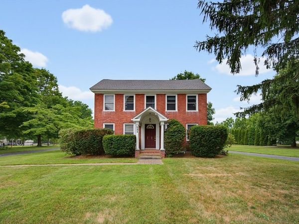 284 South St, Northborough, MA 01532