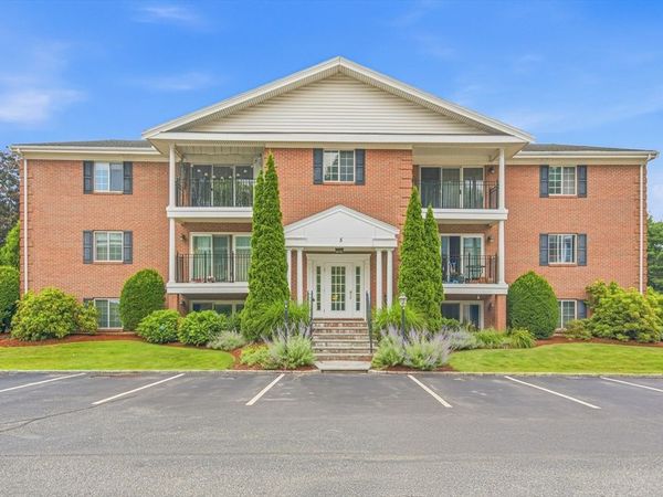 5 April Ln, Unit 33, Lexington, MA 02421