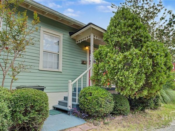 534 E Gordon Lane , Savannah, GA 31401