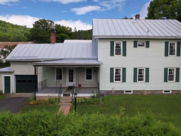 15 Maple Avenue, Chelsea, VT 05038