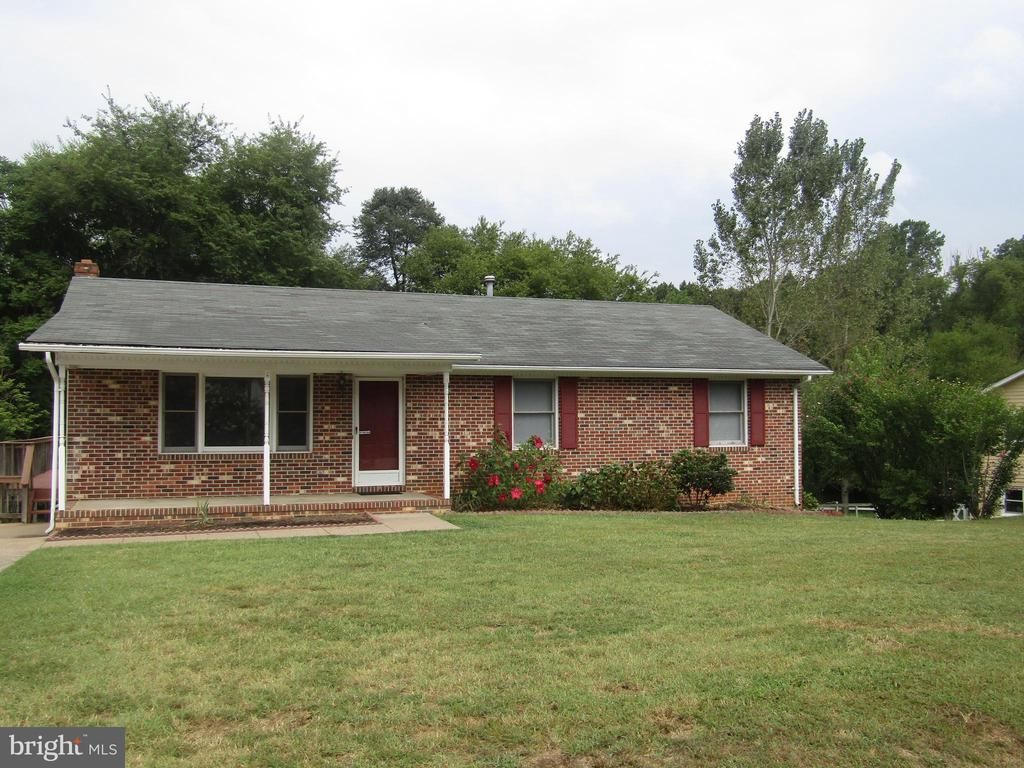 905 Dewberry Drive , Fredericksburg, VA 22407 Main Photo