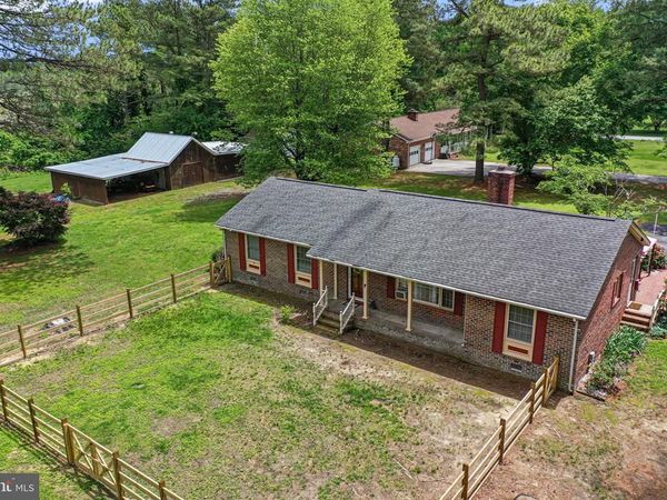 31 BUNKER ROAD, FARNHAM, VA 22460