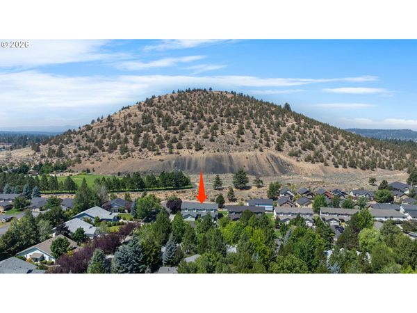 1926 NE SAMS LOOP, Bend, OR 97701