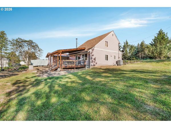 127 S MIKE RD, Tygh Valley, OR 97063