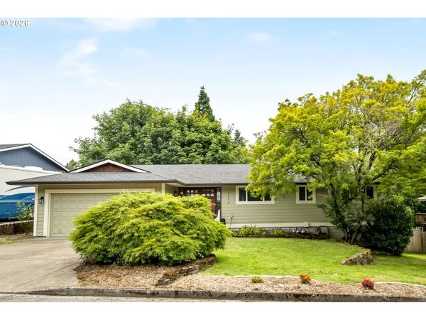 1370 SE EASTWOOD CT, Milwaukie, OR 97267