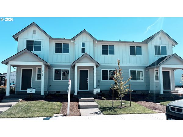 2284 SAWTELLE DR, Woodburn, OR 97071