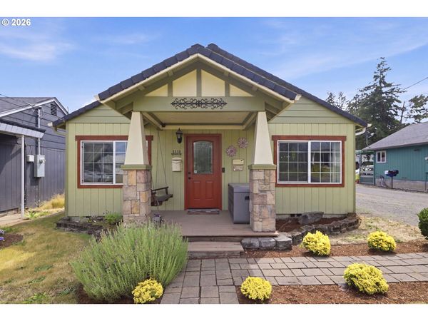 1118 S 4TH ST, Cottage Grove, OR 97424