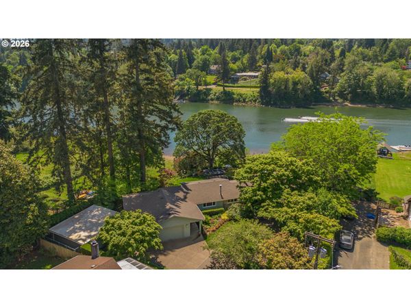 1250 SE RIVER FOREST LN, Milwaukie, OR 97267