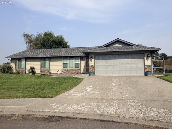 435 SE 9TH CT, Hermiston, OR 97838