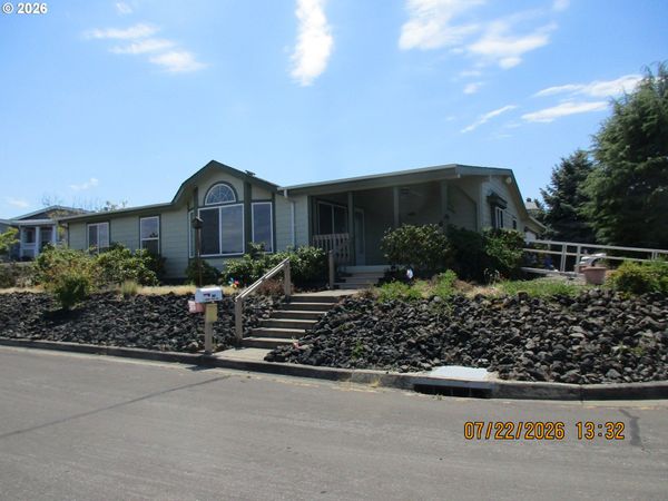 482 HIGHLAND VISTA LN, Roseburg, OR 97471