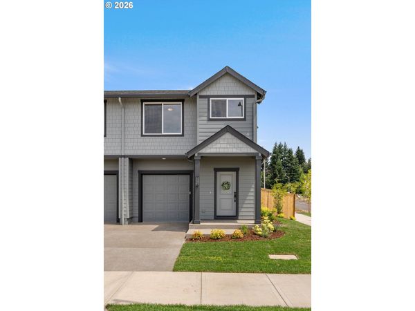 1584 Brown ST, Woodburn, OR 97071