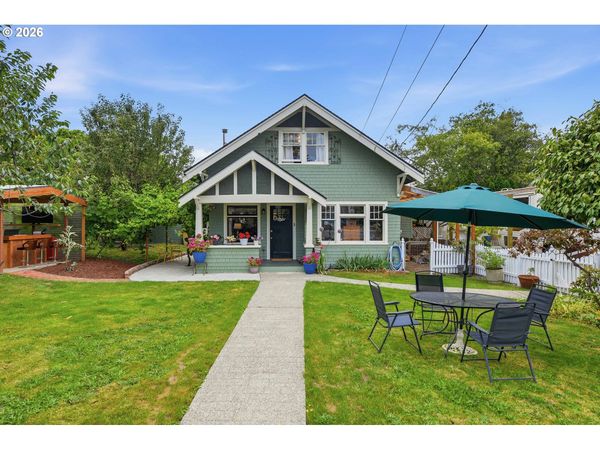 63762 CENTER RD, Coos Bay, OR 97420