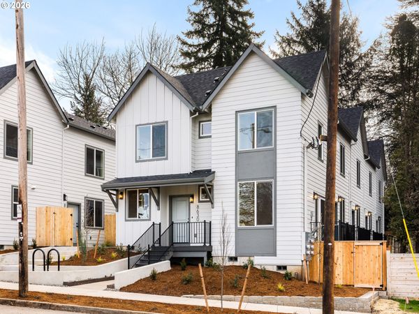 8630 SW 21st AVE, Unit 1, Portland, OR 97213