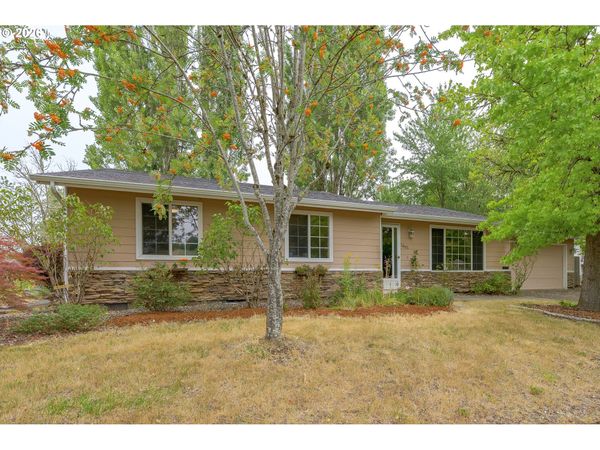1801 SW TAMARACK ST, McMinnville, OR 97128