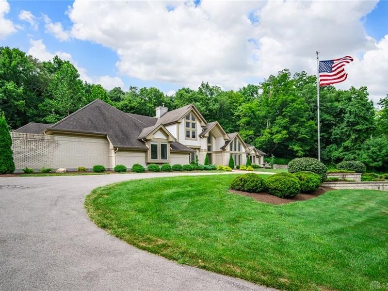 2614 E Centerville Station Road, Washington Township, OH 45459 Photo 3
