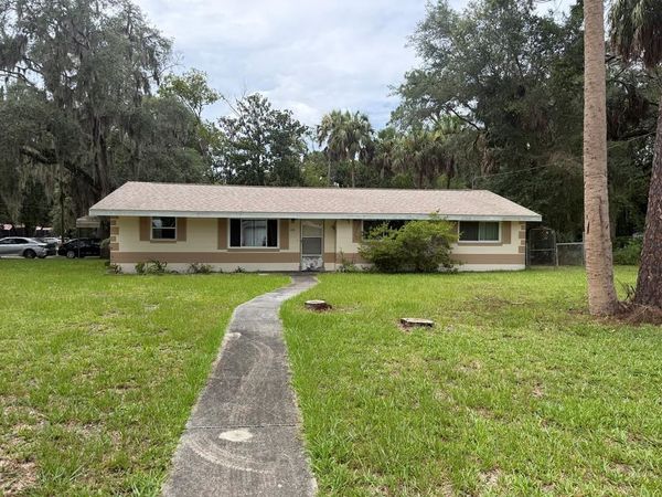 1110 NE 7th Ave, Crystal River, FL 34428