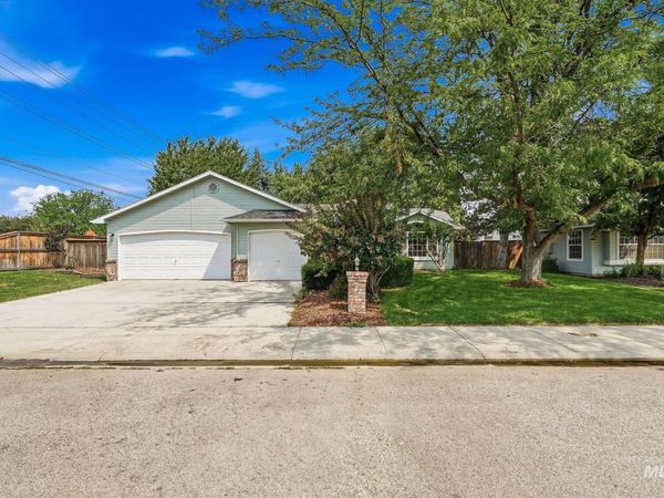 1620 E. Summerheights Dr., Meridian, ID 83646