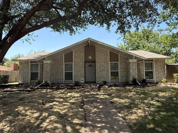 1914 Chisholm Trail, Grand Prairie, TX 75052
