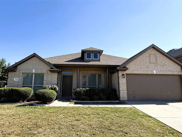 7921 Decoy Drive, Arlington, TX 76002