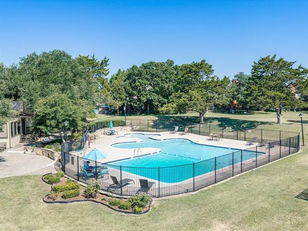1327 Big Stone Gap Road, Duncanville, TX 75137
