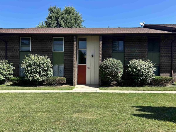 2500 Topsfield Road, Unit 806, Mishawaka, IN 46544